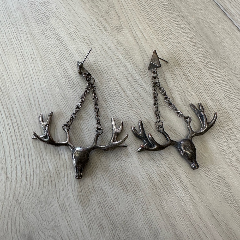 💙2 for $5 Silver Antler Drop Earrings